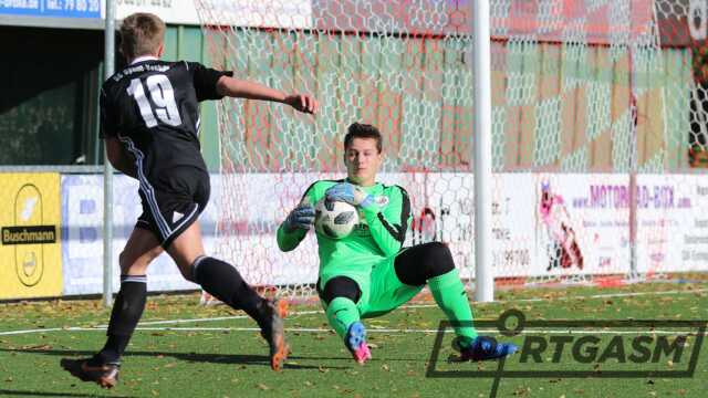 SVB-Keeper Theis Hoppe war gegen den SC Spelle-Venhaus häufig gefordert.